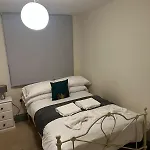 Modern 5 Bedroom Budget In Headingley * Leeds (West Yorkshire)