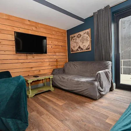 Апартаменти Modern 5 Bedroom Budget In Headingley *